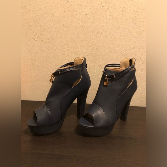 Navy Blue Heels - Picture 3 of 4